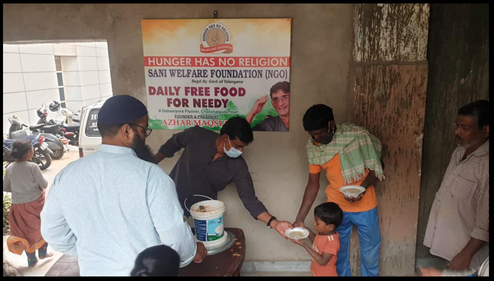 Beneficiaries receiving meals at the expanded food distribution site